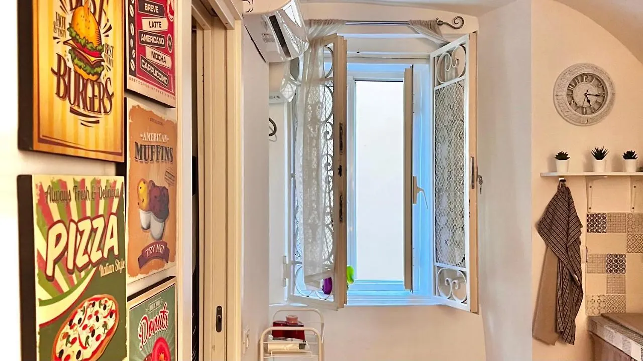 Apartment Maison Dinda Naples Italy
